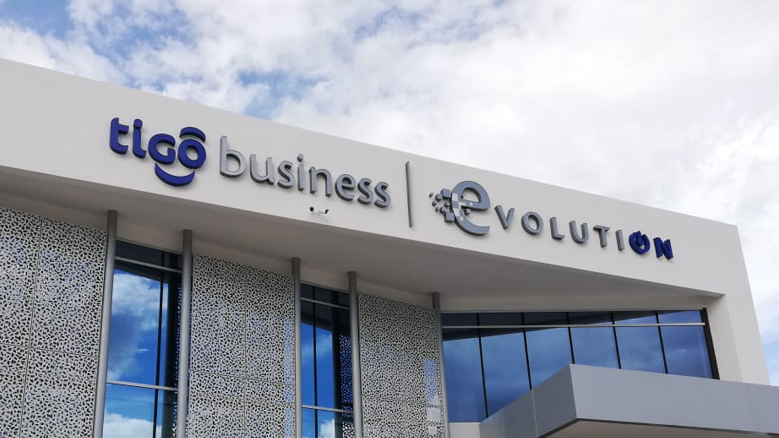 Paraguay warns of Black Hunt ransomware attacks after Tigo Business breach